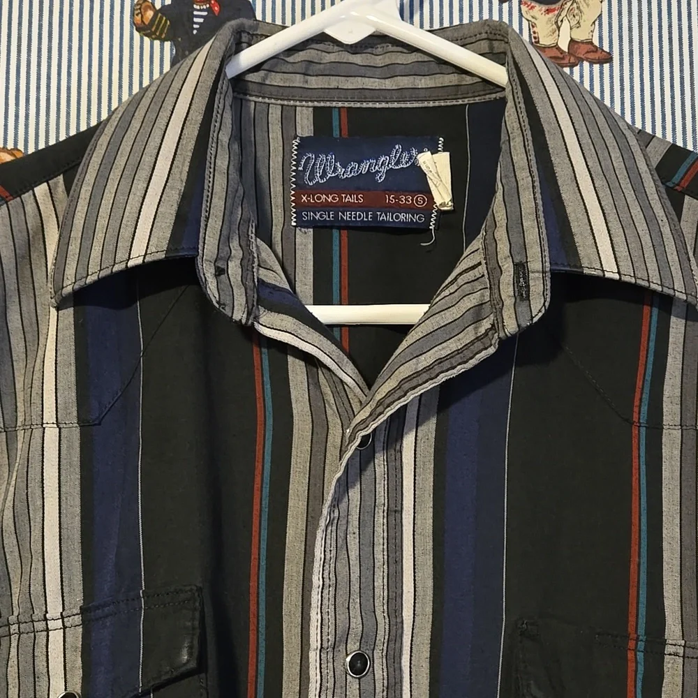 Vintage Wrangler Single Needle Striped Men's Shirt - Black and Gray Pearl Snap